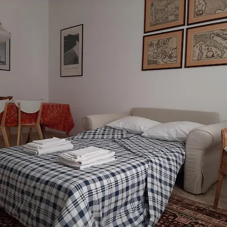 Bright For 5 Close To Isola District Mailand